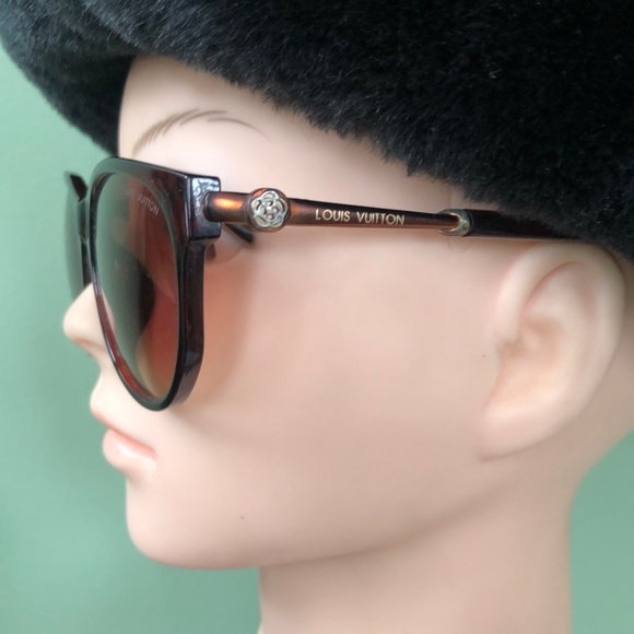 Louis Vuitton Sunglasses - Picture 1 of 10